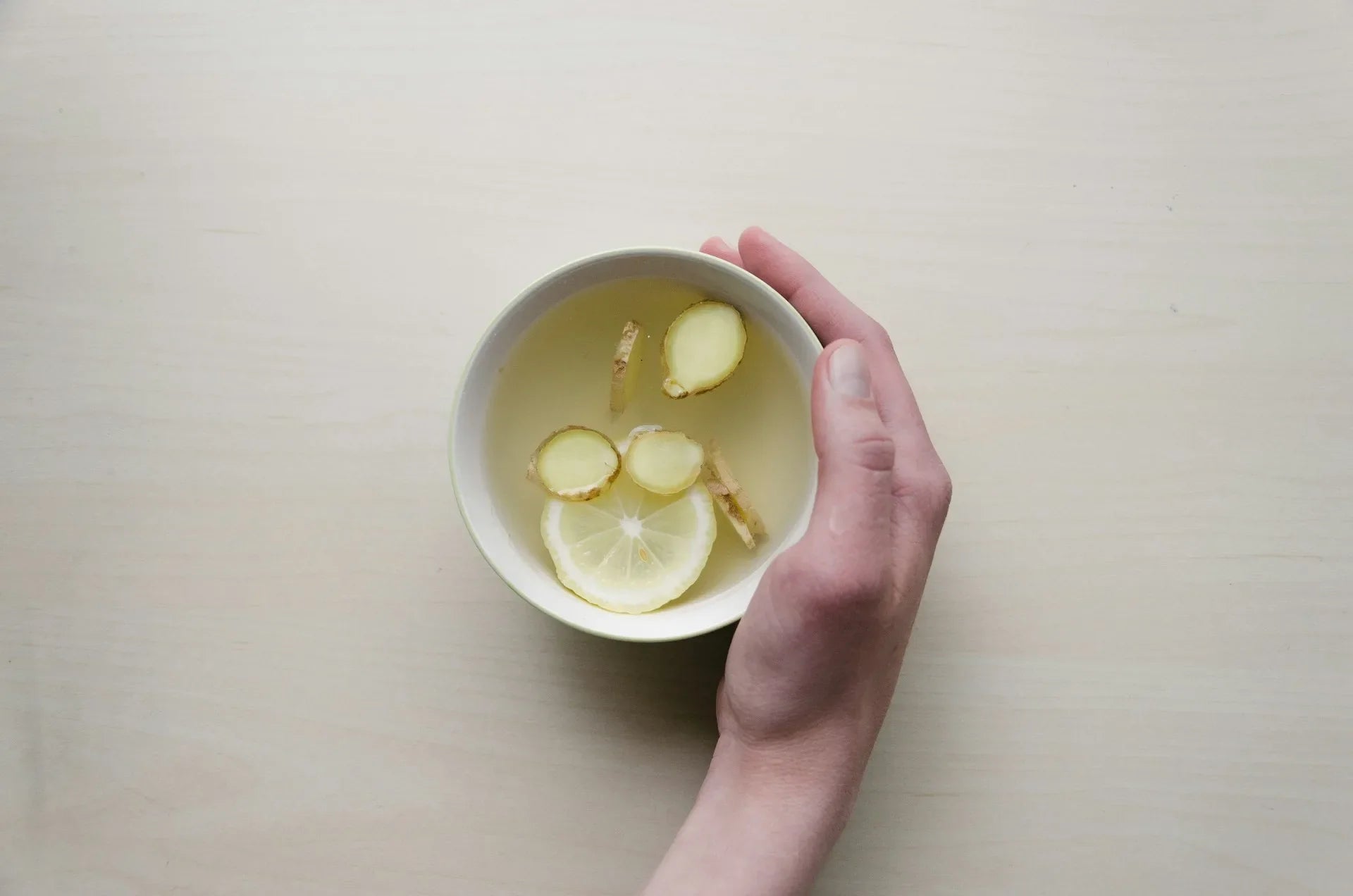 The Ramadan Detox: How Green Roots Belly Burner Tea Helps Manage Post-Iftar Bloating
